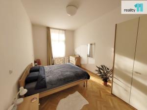 Pronájem bytu 2+kk, Praha - Karlín, Urxova, 53 m2