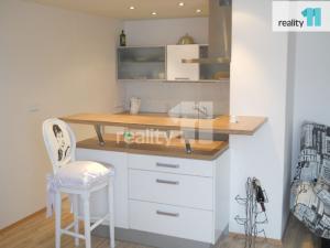 Pronájem bytu 2+kk, Praha - Holešovice, Tusarova, 73 m2