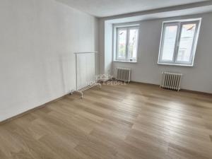 Pronájem bytu 2+1, Moravský Krumlov, Komenského, 80 m2