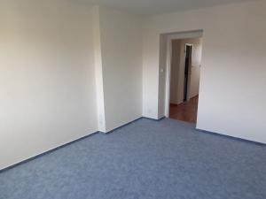 Pronájem bytu 2+1, Praha - Hloubětín, Chvalská, 55 m2