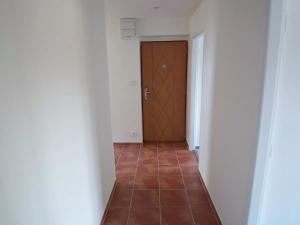 Pronájem bytu 2+1, Praha - Hloubětín, Chvalská, 55 m2