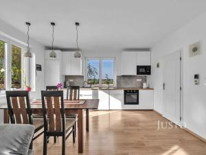 Pronájem rodinného domu, Mukařov, Kopretinová, 140 m2