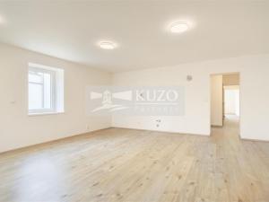 Prodej bytu 3+kk, Líšťany, Hunčice, 77 m2