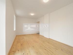 Prodej bytu 3+kk, Líšťany, Hunčice, 77 m2