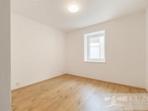 Prodej bytu 3+kk, Líšťany, Hunčice, 77 m2