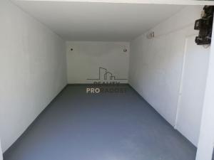 Pronájem garáže, Znojmo, Kuchařovická, 17 m2