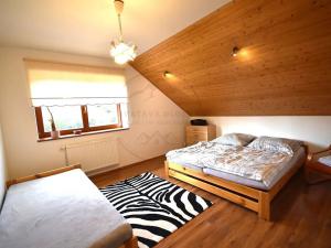 Prodej rodinného domu, Česká Ves, Haškova, 190 m2