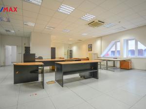 Pronájem kanceláře, Hradec Králové - Věkoše, Akademika Bedrny, 126 m2