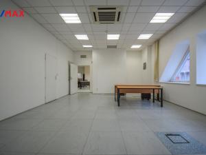 Pronájem kanceláře, Hradec Králové - Věkoše, Akademika Bedrny, 126 m2