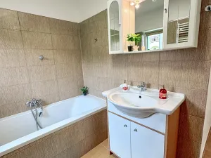 Prodej rodinného domu, Tetín, V Rybářích, 130 m2