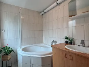 Prodej rodinného domu, Tetín, V Rybářích, 130 m2