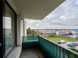 Pronájem bytu 2+kk, Praha - Vysočany, Sousedíkova, 58 m2