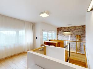 Prodej bytu 3+kk, Praha - Libeň, Novovysočanská, 101 m2