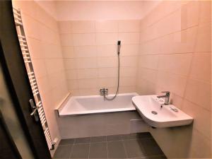 Pronájem bytu 3+kk, Ostrava - Mariánské Hory, Mariánské náměstí, 74 m2