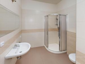 Pronájem bytu 1+kk, Zlín, Zelinova, 37 m2