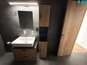 Pronájem bytu 3+kk, Třebíč, Martinské nám., 79 m2