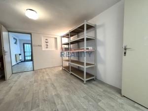 Pronájem obchodního prostoru, České Budějovice, Jírovcova, 30 m2