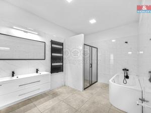 Prodej bytu 3+1, Hradec Králové - Kukleny, Pražská třída, 91 m2