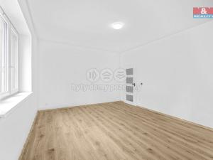 Prodej bytu 3+1, Hradec Králové - Kukleny, Pražská třída, 91 m2