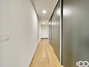 Pronájem bytu 2+kk, Praha, Hasilova, 59 m2
