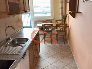 Prodej bytu 3+1, Vsetín, nám. Svobody, 72 m2