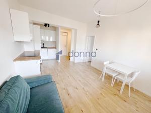 Pronájem bytu 2+kk, Praha, Hartigova, 56 m2