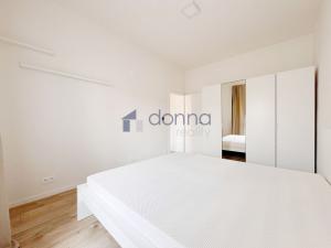 Pronájem bytu 2+kk, Praha, Hartigova, 56 m2