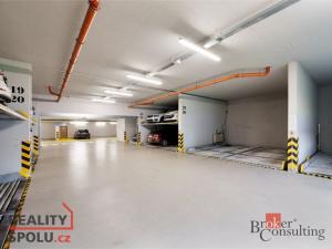 Pronájem bytu 2+kk, Praha, Za černým mostem, 50 m2