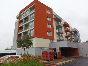 Pronájem garážového stání, Praha - Stodůlky, Toufarova, 12 m2