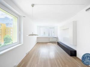 Pronájem bytu 3+kk, Praha - Žižkov, Jeseniova, 72 m2