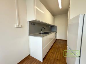 Pronájem bytu 4+1, Praha, Vondroušova, 92 m2
