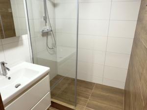 Pronájem bytu 4+1, Praha, Vondroušova, 92 m2