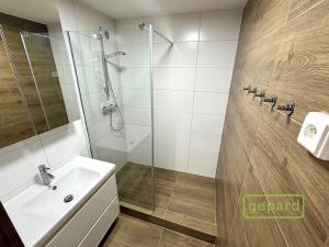Pronájem bytu 4+1, Praha, Vondroušova, 92 m2