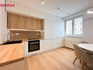 Pronájem bytu 2+1, Příbram - Příbram VII, náměstí 17. listopadu, 60 m2