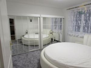 Pronájem bytu 3+1, Sušice, Pod Lesem, 78 m2