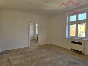 Prodej bytu 2+1, Chomutov, Křižíkova, 77 m2