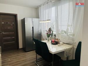 Prodej bytu 3+1, Zlaté Hory, Wolkerova, 71 m2