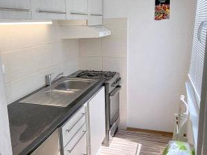 Pronájem bytu 1+kk, Praha - Střížkov, Českolipská, 27 m2