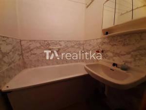 Prodej bytu 2+1, Karviná, Božkova, 56 m2
