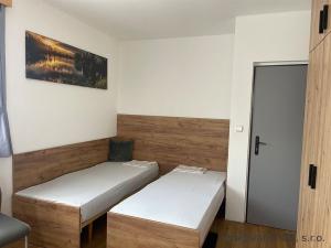 Pronájem bytu 1+kk, Roztoky, 12 m2