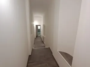 Prodej bytu 4+1, Karlovy Vary, Zámecký vrch, 118 m2
