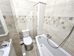 Pronájem bytu 2+1, Bruntál, Šmilovského, 85 m2