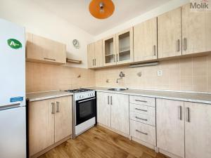 Prodej bytu 2+1, Osek, Hrdlovská, 63 m2