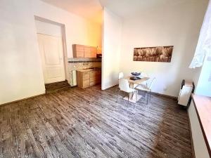 Pronájem bytu 2+kk, Praha - Michle, U plynárny, 50 m2