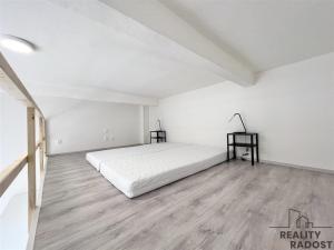 Pronájem bytu 1+kk, Brno, Hybešova, 21 m2