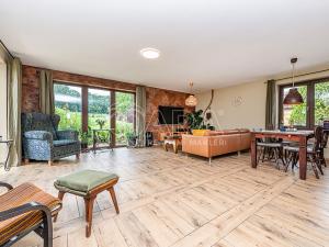 Prodej rodinného domu, Bukvice, 158 m2