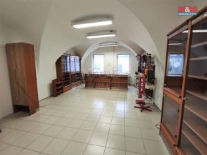 Pronájem obchodního prostoru, Nový Jičín, Masarykovo nám., 40 m2