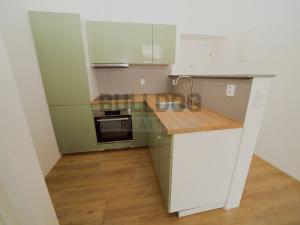 Pronájem bytu 2+kk, Praha - Libeň, Zenklova, 31 m2