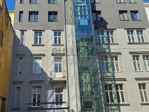 Pronájem bytu 2+kk, Praha - Libeň, Zenklova, 31 m2