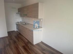Pronájem bytu 3+1, Praha, Ke kurtům, 84 m2